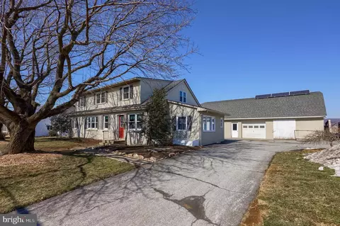 5097 Old Philadelphia Pike, Kinzers, PA 17535