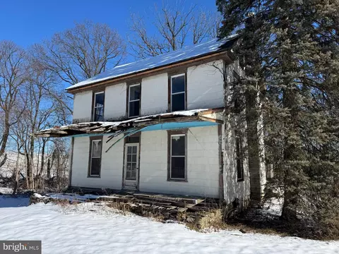 303 Hilldale Rd, Pequea, PA 17565