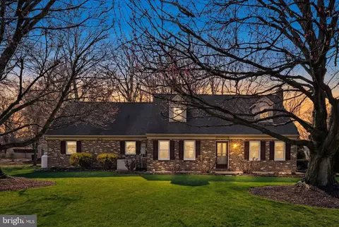 525 Hackman Rd, Lititz, PA 17543