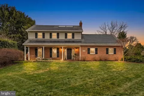 222 Audrey Dr, Lititz, PA 17543