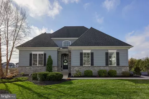 512 E Delp Rd, Lancaster, PA 17601
