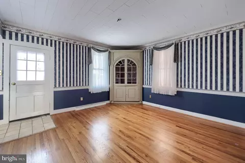 16 E Market St, Lititz, PA 17543 photo 4