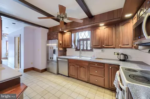 16 E Market St, Lititz, PA 17543 photo 8