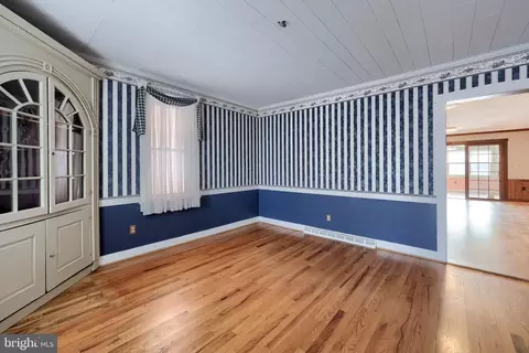 16 E Market St, Lititz, PA 17543 photo 5