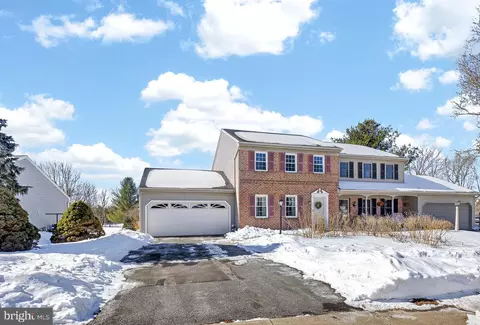 117 Laurie Ln, Lititz, PA 17543 photo 3