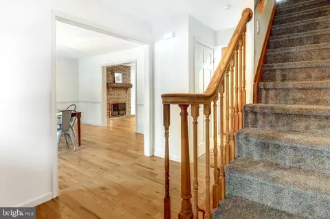 Entry Way - 152 Kings Gate Dr, Lititz, PA 17543 photo 2 of 5