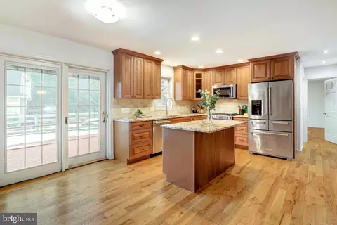 Kitchen - 152 Kings Gate Dr, Lititz, PA 17543 photo 1 of 8
