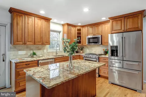Kitchen - 152 Kings Gate Dr, Lititz, PA 17543 photo 2 of 8