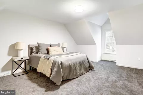 Bedroom - 152 Kings Gate Dr, Lititz, PA 17543 photo 3 of 4