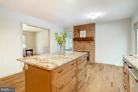 Kitchen - 152 Kings Gate Dr, Lititz, PA 17543 photo 8 of 8