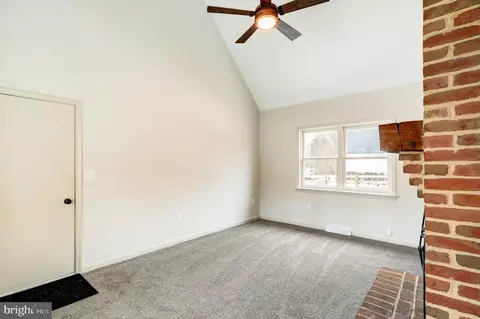 Living - 152 Kings Gate Dr, Lititz, PA 17543 photo 3 of 5