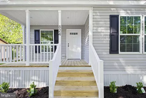824 Carrie Ct, Lancaster, PA 17601