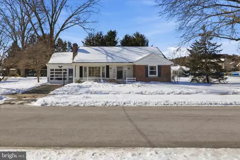 186 N Laurel St, Manheim, PA 17545