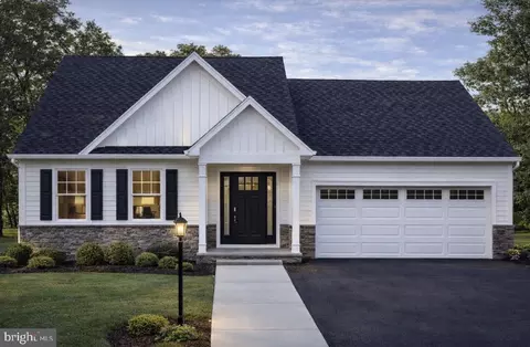 233 Pilgrim Dr, Lancaster, PA 17603