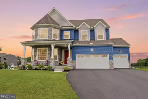 Exterior - 113 Cameron Ln, Lititz, PA 17543 photo 5 of 5