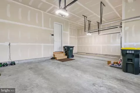 Entry Way - 113 Cameron Ln, Lititz, PA 17543 photo 12 of 21
