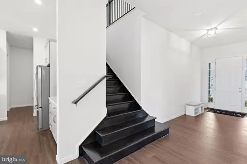 Entry Way - 113 Cameron Ln, Lititz, PA 17543 photo 5 of 21