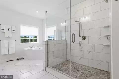 Bath - 113 Cameron Ln, Lititz, PA 17543 photo 3 of 4