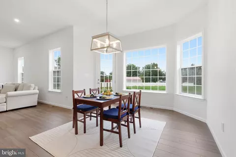 Dining - 113 Cameron Ln, Lititz, PA 17543 photo 2 of 3