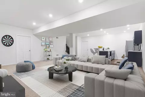 Living - 113 Cameron Ln, Lititz, PA 17543 photo 4 of 4