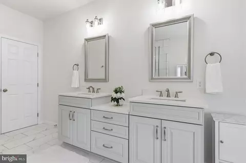 Bath - 113 Cameron Ln, Lititz, PA 17543 photo 4 of 4