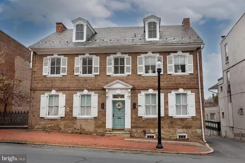 323 W King St, Lancaster, PA 17603