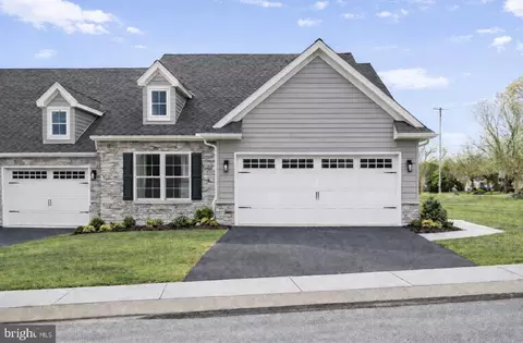 232 Pilgrim Dr, Lancaster, PA 17603