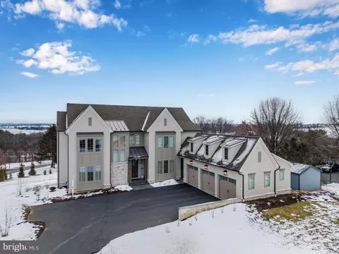 1 Strawberry Ln, Lititz, PA 17543