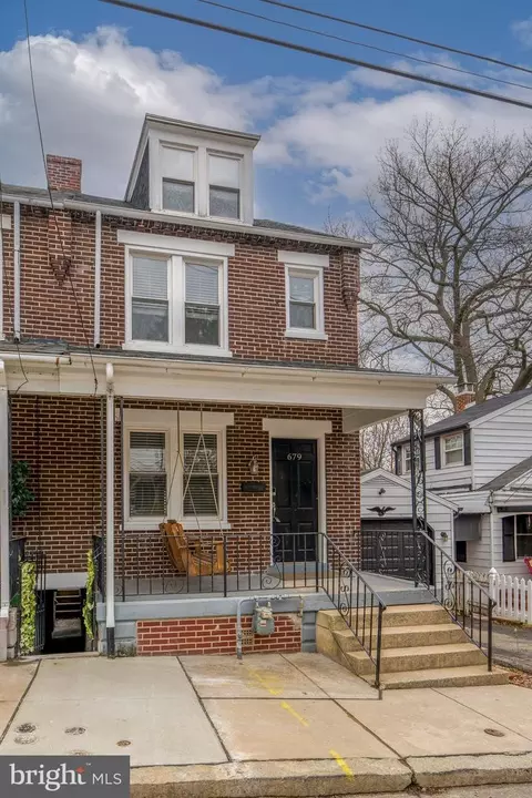 679 Poplar St, Lancaster, PA 17603