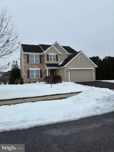 10 Harvest Dr, Ephrata, PA 17522