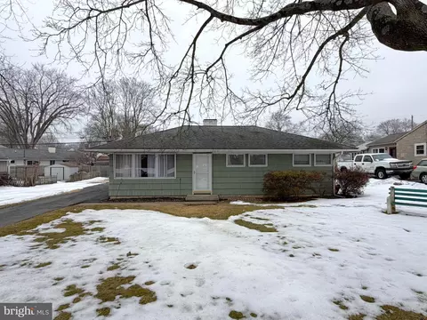 1931 Wabank Rd, Lancaster, PA 17603