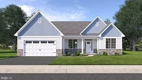 22 N Whisper Ln, New Holland, PA 17557