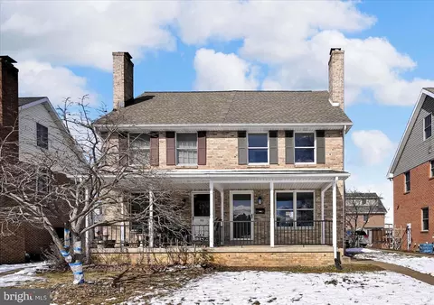 1015 E Walnut St, Lancaster, PA 17602