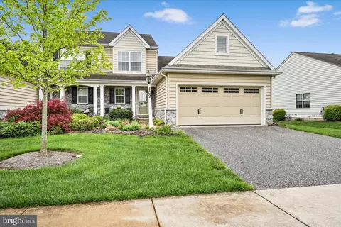 109 Waypoint Dr, Lancaster, PA 17603