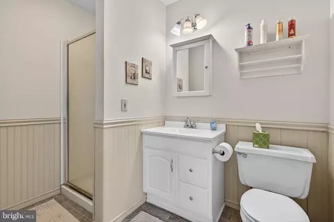 Bath - 146 S Oak St, Lititz, PA 17543 photo 1 of 3