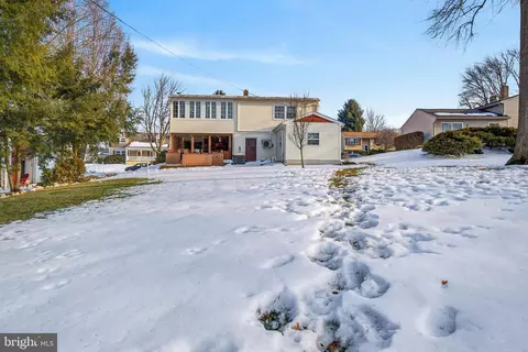 Exterior - 146 S Oak St, Lititz, PA 17543 photo 8 of 8