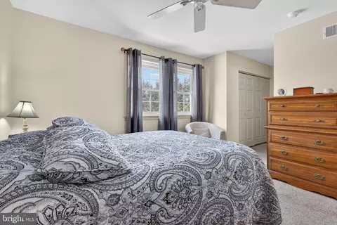 Bedroom - 146 S Oak St, Lititz, PA 17543 photo 2 of 6