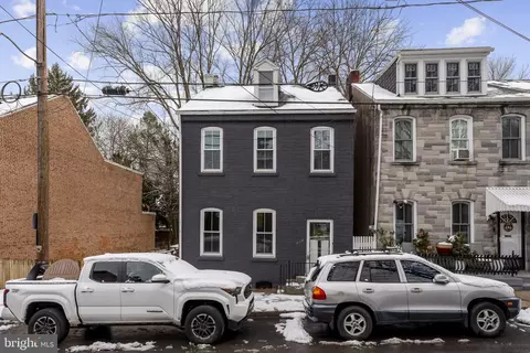 634 Saint Joseph St, Lancaster, PA 17603