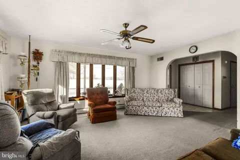 Living - 85 Wissler Rd, Lititz, PA 17543 photo 1 of 2