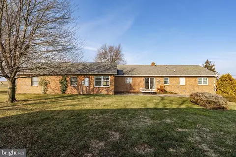 Exterior - 85 Wissler Rd, Lititz, PA 17543 photo 6 of 7