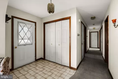 Entry Way - 85 Wissler Rd, Lititz, PA 17543 photo 1 of 6