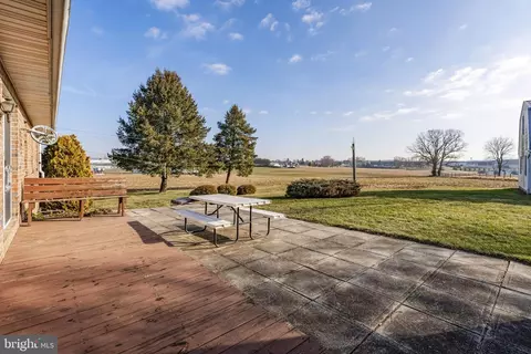 Exterior - 85 Wissler Rd, Lititz, PA 17543 photo 4 of 7