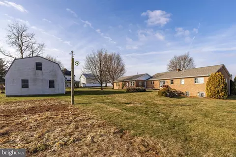 Exterior - 85 Wissler Rd, Lititz, PA 17543 photo 5 of 7