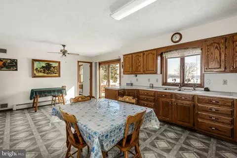 Kitchen - 85 Wissler Rd, Lititz, PA 17543 photo 3 of 3