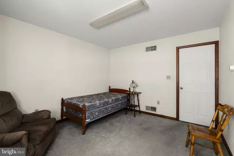 Bedroom - 85 Wissler Rd, Lititz, PA 17543 photo 4 of 6