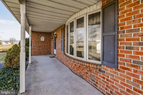 Exterior - 85 Wissler Rd, Lititz, PA 17543 photo 2 of 7