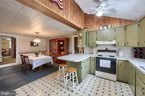 Kitchen - 791 Hopeland Rd, Lititz, PA 17543 photo 1 of 4