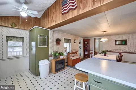 Kitchen - 791 Hopeland Rd, Lititz, PA 17543 photo 3 of 4