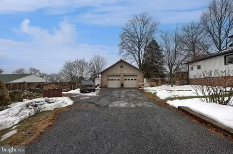 Exterior - 791 Hopeland Rd, Lititz, PA 17543 photo 6 of 9