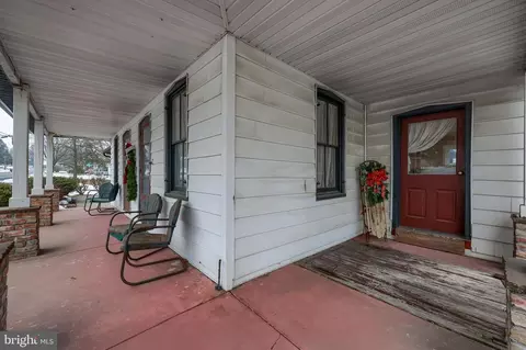 Exterior - 791 Hopeland Rd, Lititz, PA 17543 photo 5 of 9